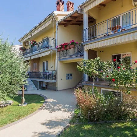 Maria Апартаменты Пореч